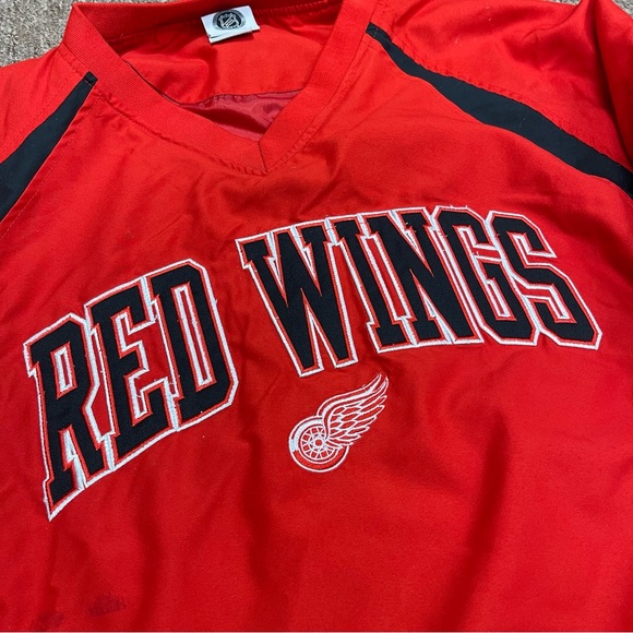 RED WING NHL 🏒 - Picture 2 of 5